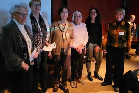 Gruppenfoto der Jubilare für 25 Jahre Mitgliedschaft.