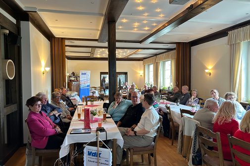 Auszug Versammlungsteilnehmer/-innen