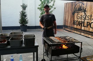 Grillmeister der Gaststätte Kohlpott