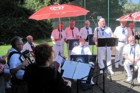 Musikalische Begleitung der Sänger