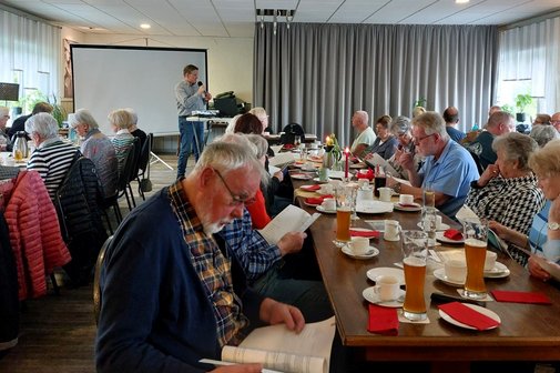 Gesamtbild erinnert an Schulunterricht