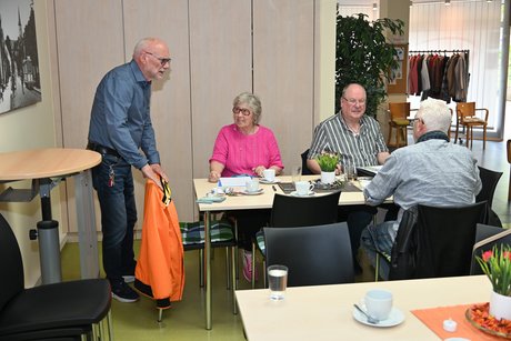 Vorstandsmitglieder in einem Gespräch