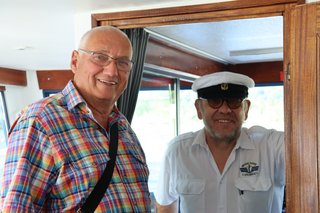 Bernd vom Felde mit dem Kapitän des Schiffes der "Weissen Flotte". Danke für die tolle Organisation.