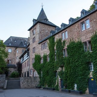 Innenhof der Burg Blankenheim