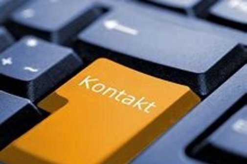 PC Tastatur mit Kontakt Button als Symbol