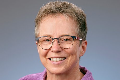 Kathrin Kerlin l&auml;chelt in die Kamera