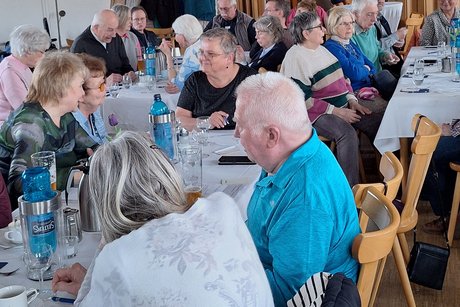 Unterhaltung nach den Wahlen