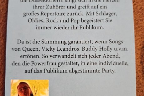 Das ist ein blauer Flyer der beschreibt was die K&uuml;nstlerin Elli alles anbietet