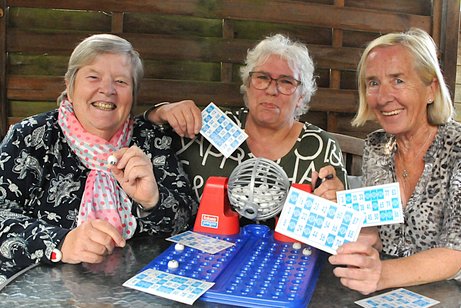 Agnes Arnold, Ulrike Dammers und Maggie Meyer haben den Bingo-Nachmittag bei Lettmann ins Leben gerufen.