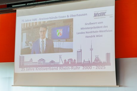 Videobotschaft wir als Präsentation vorgeführt.