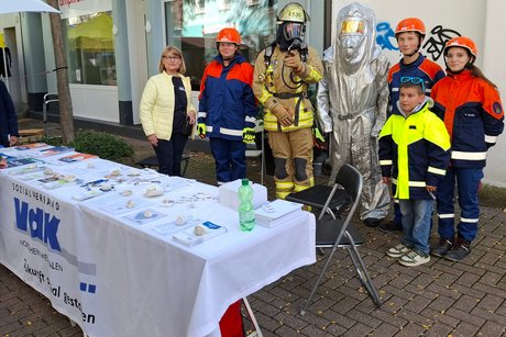 👉 Die Fotos vom Infostand und den vielen Begegnungen auf dem Brunnenfest zeigen die lebendige Atmosphäre und das große Interesse an der Arbeit des Ortsverbandes.