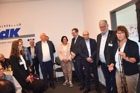 Angelika Wedderhoff freut sich über die starke Präsenz des VdK mitten in Ibbenbüren.