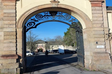 Das Tor zum Kloster