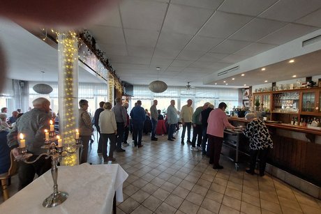 Grünkohlessen 2025 Zu sehen sind Teilnehmerinnen und Teilnehmer am Grünkohlessen des VdK Ortsverband Olpe im Restaurant Haus am Blauen See in Kessenhammer.