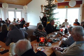 Besucher Adventskaffee