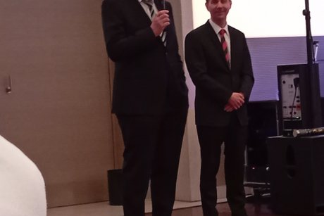 Begrüßung der Mitglieder und Gäste durch den Vorsitzenden und den Geschäftsführer.