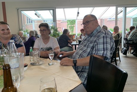 Auch Norbert und Rosi Schädel mit Tochter freuen sich darauf.