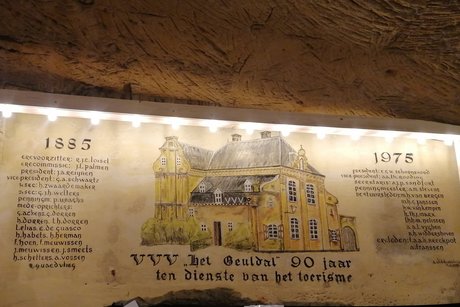 In den Grotten 1
