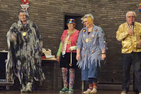 und soooo sch&ouml;ne Kost&uuml;me :-)