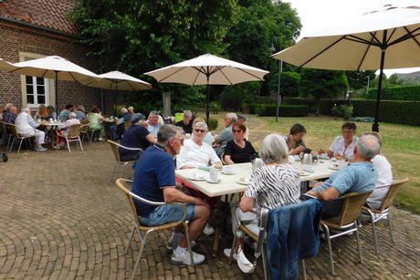 Kaffee und Kuchen im Bauerncafe Höltingshof