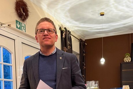 B&uuml;rgermeister der Stadt Verl Hr. Rieksneuw&ouml;hner