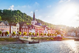 Sankt Goar am Rhein mit Stiftskirche und Burg Rheinfels