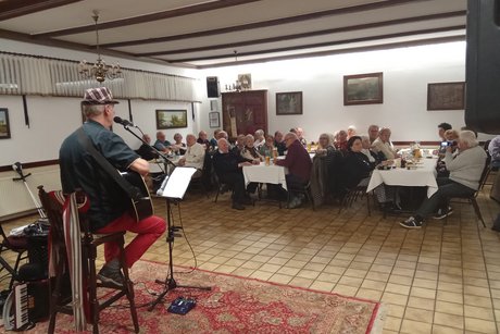 Weihnachtsfeier VdK OV Bornheim - Auftritt Willi Wilden