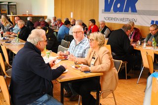 Menschen beim Essen