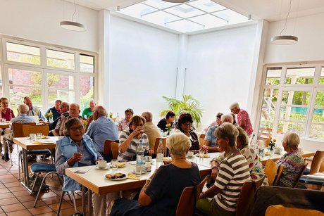 Kaffeetrinken im Anschluss des Vortrages Kaffeetrinken im Anschluss des Vortrages