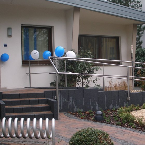 Au&szlig;enansicht der Kreisgesch&auml;ftsstelle in Leverkusen.