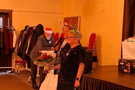 Mitgliederversammlung im weihnachtlichem Rahmen Mitgliederversammlung
