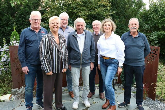 Gruppenfoto der Vorstandsmitglieder des Ortsverbands Dellbrück