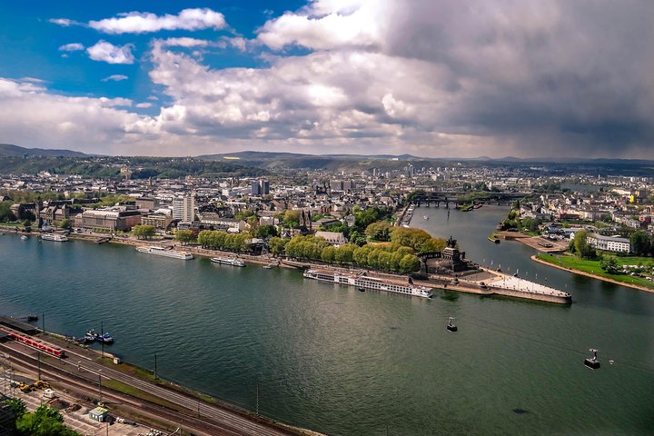 Koblenz Schifffahrt auf dem Rhein von Koblenz aus