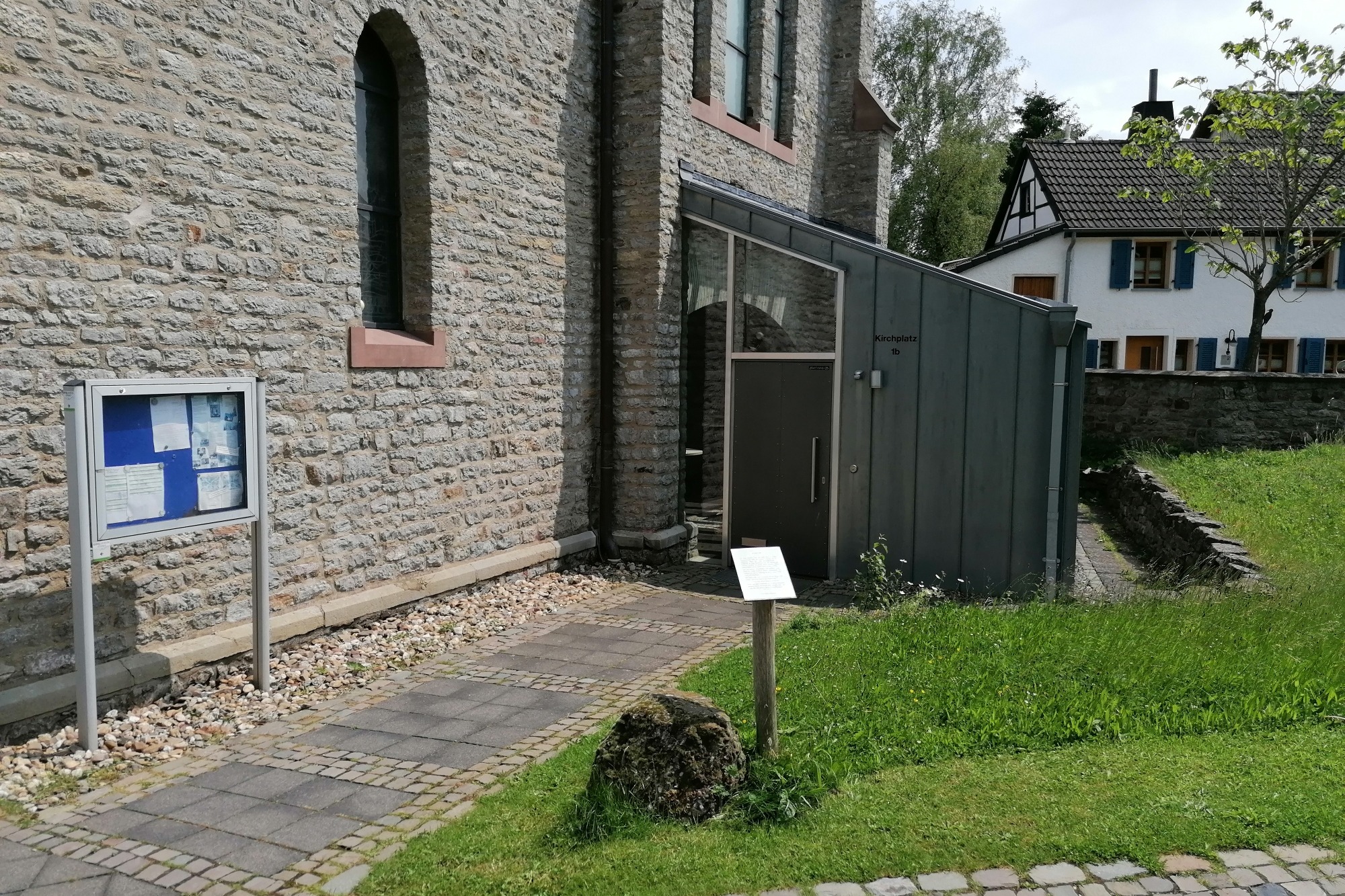 Lichtblick Kirche Sistig Bild Eingang zum Lichtblick Kirche Sistig