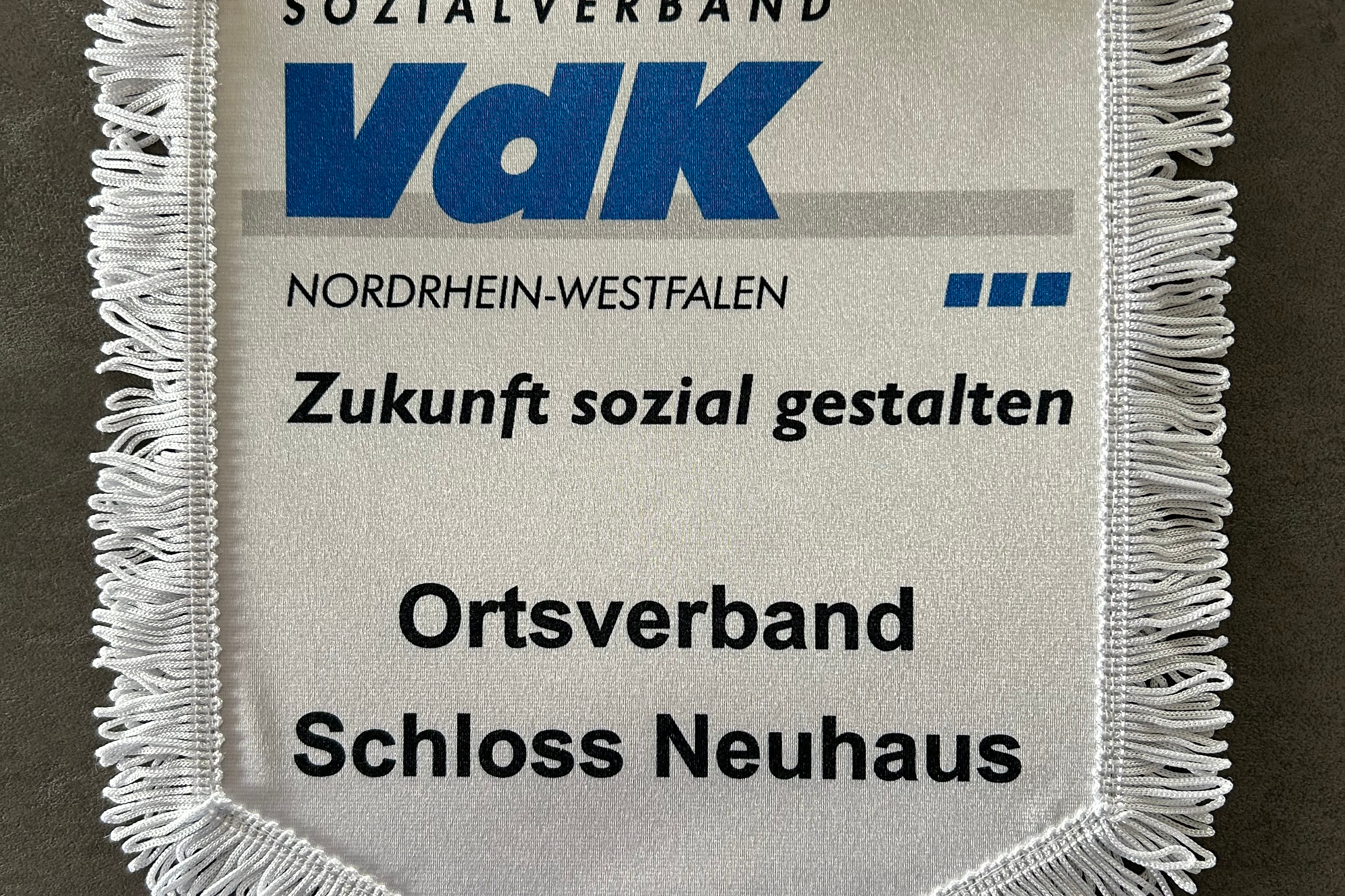 Stammtisch-Wimpel VdK Ortsverband Schloss Neuhaus