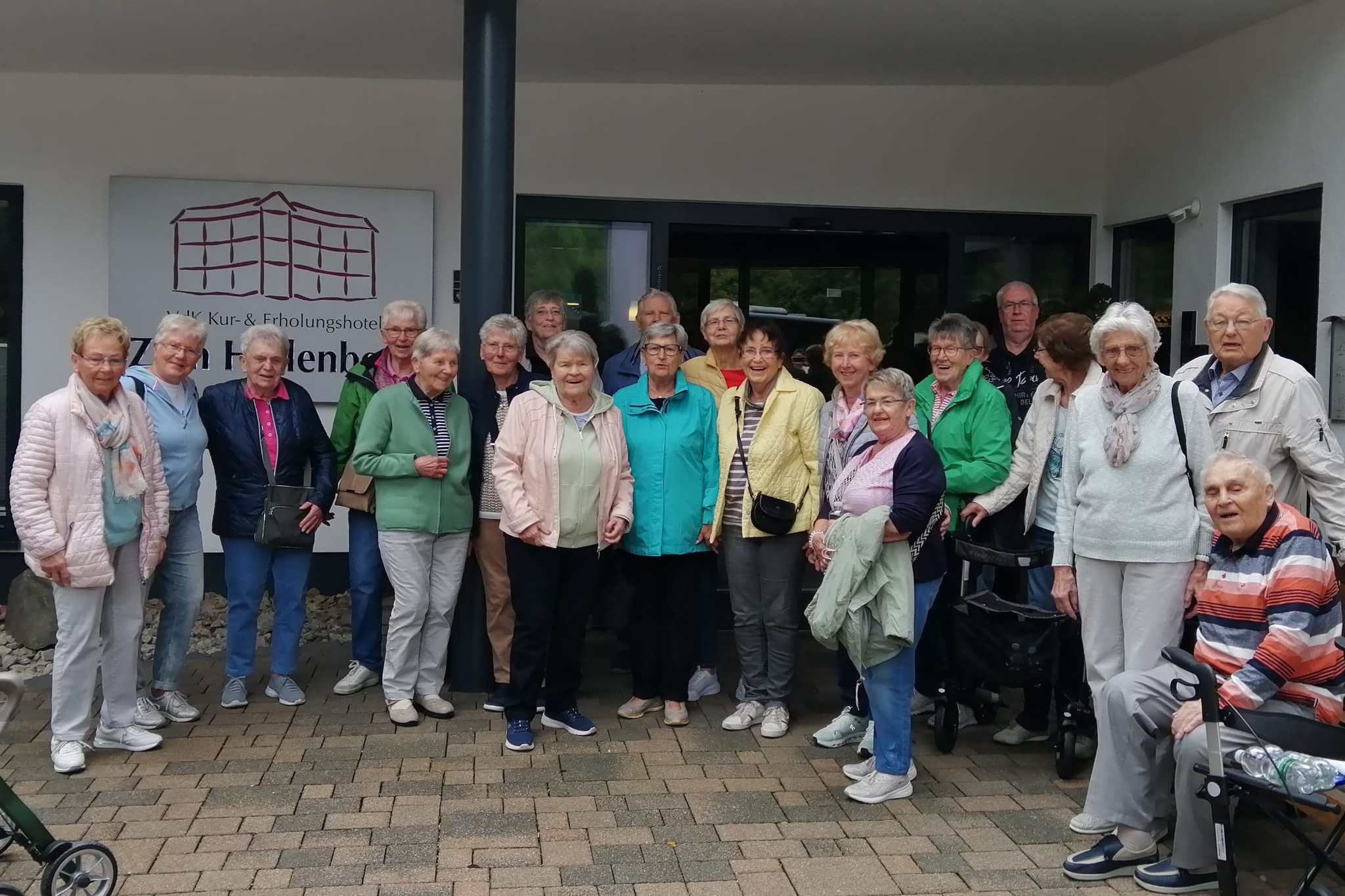 VdK Reiseteilnehmende im Erholungshotel "Zum Hallenberg" in Bad Fredeburg VdK Reiseteilnehmende im Erholungshotel "Zum Hallenberg" in Bad Fredeburg
