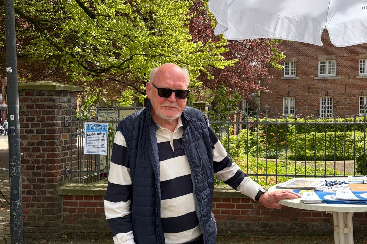 Karl Heinz Kersting am Infostand