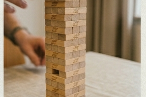 Jenga und Uno Ki generiert