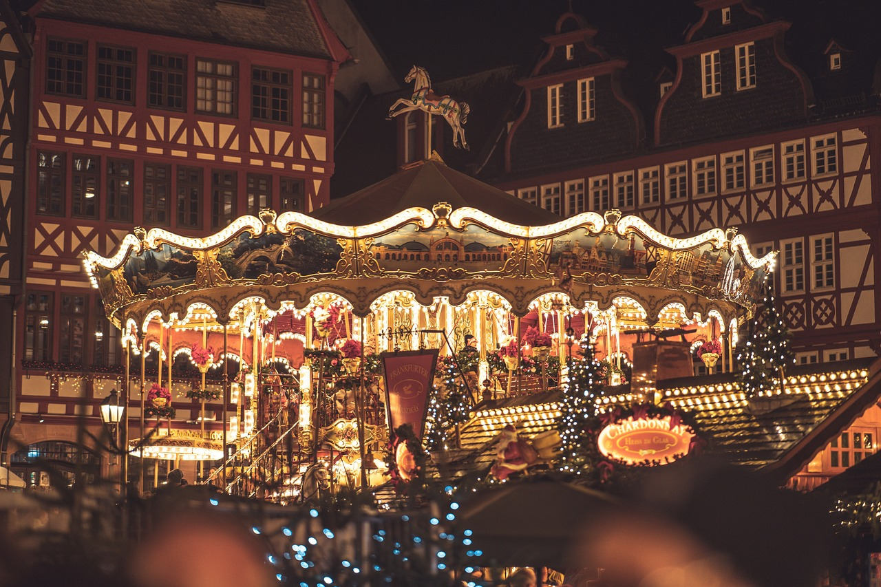 Karussel auf Weihnachtsmarkt