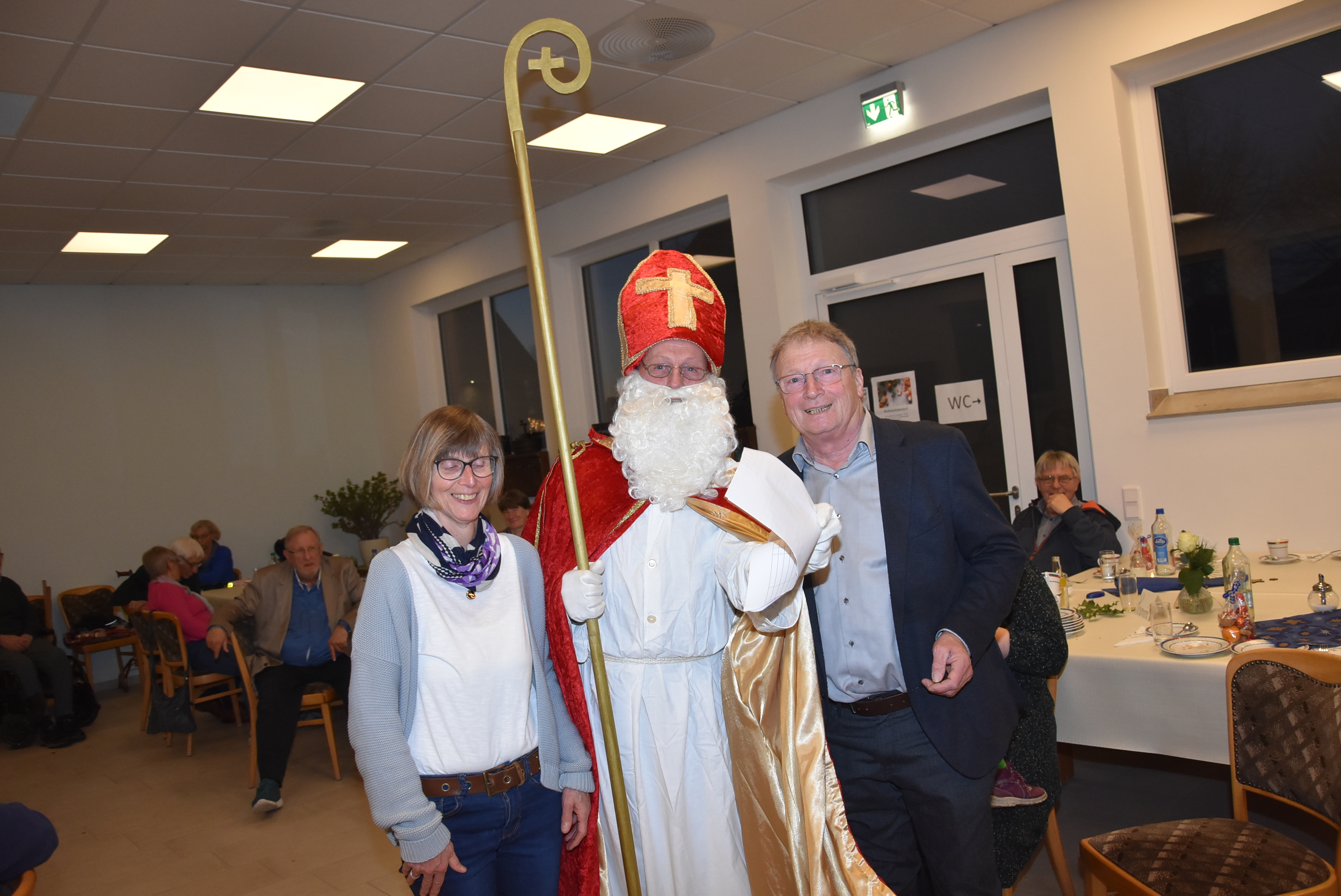 Auch Stefan und Sabine Wolters freuten sich über ein kleines Geschenk vom Nikolaus.