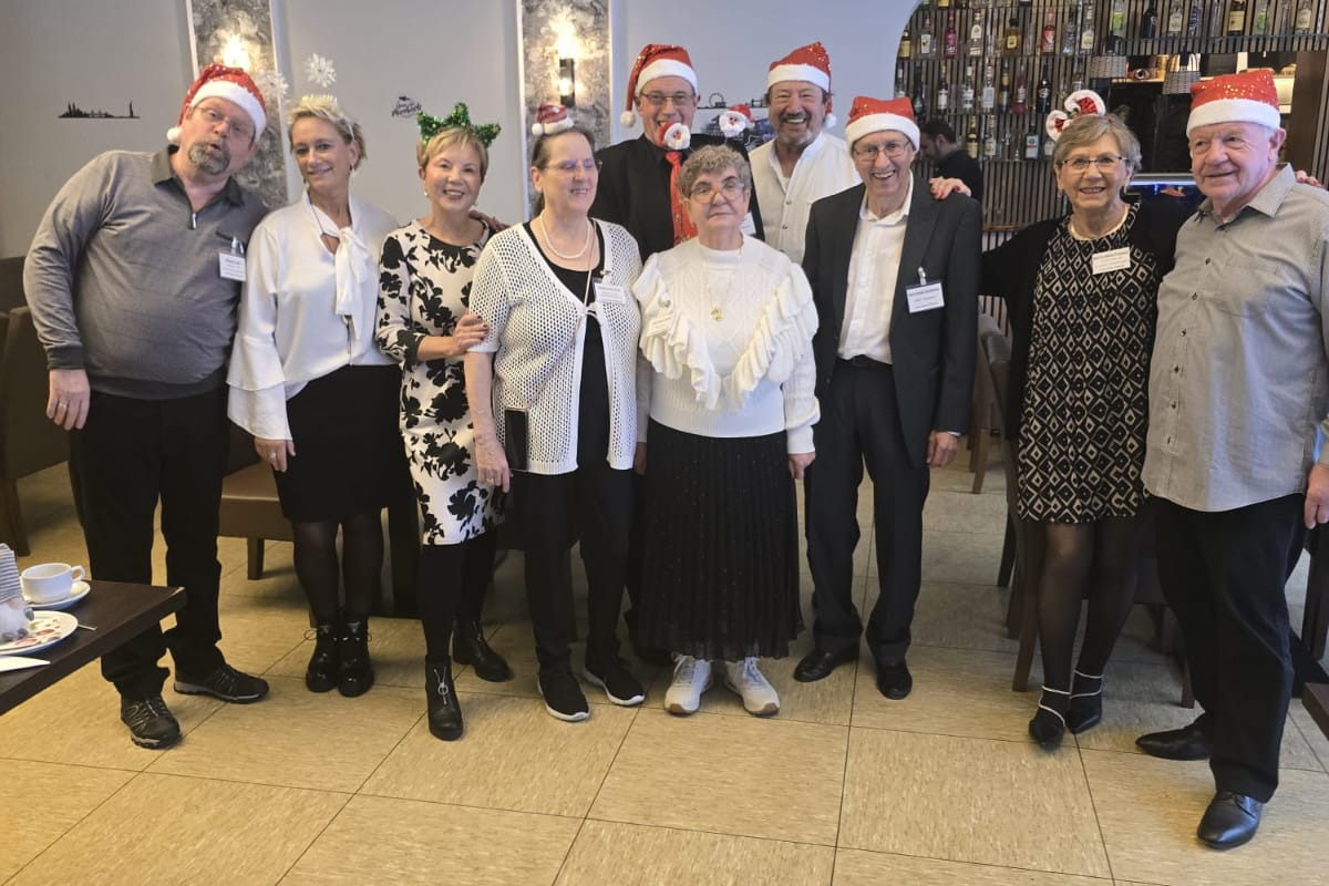 der Vorstand mit Beisitzer/innen