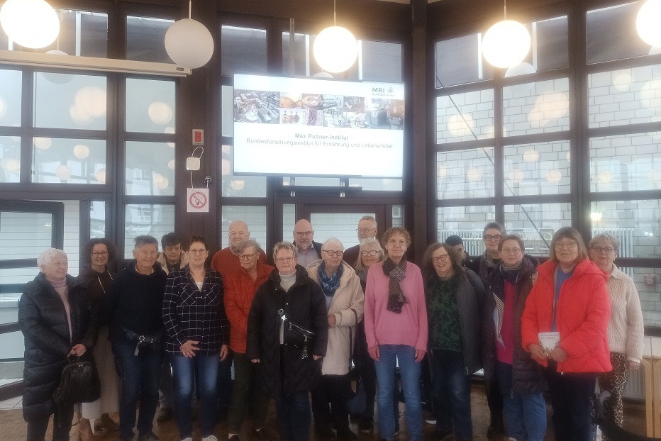 Besuchergruppe vom OV Detmold im Max Rubner-Institut