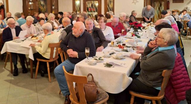 Gefüllter Saal