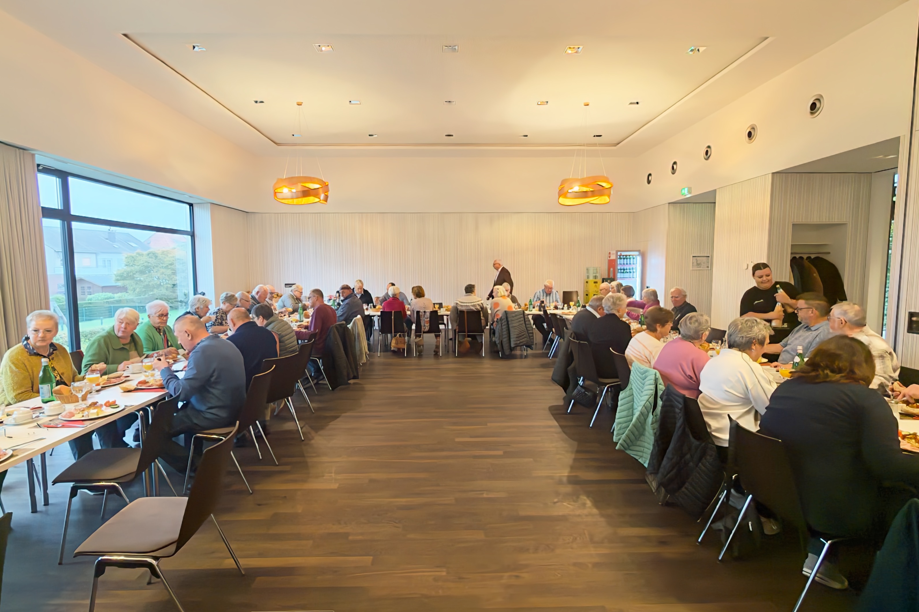 Gemeinsames Frühstück am 11.10. im Leohaus Gemeinsames Frühstück am 11.10. im Leohaus