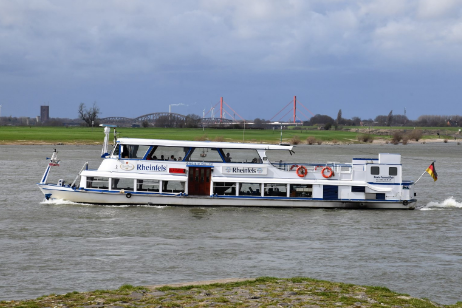 Fahrgastschiff MS Rheinfels