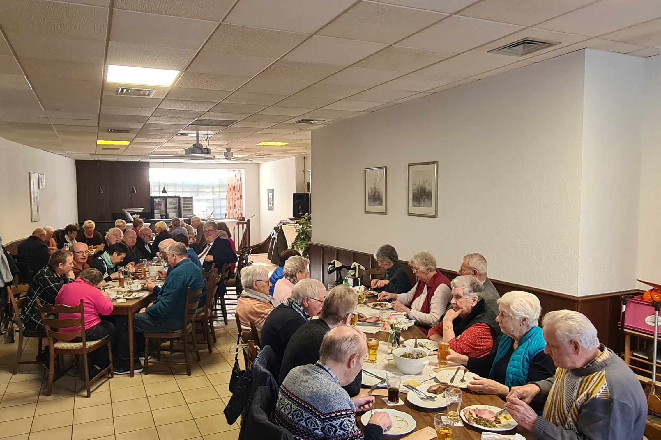 Grünkohlessen im VdK OV Laer/Horstmar Einige Mitglieder des OV Laer/Horstmar beim Grünkohlessen